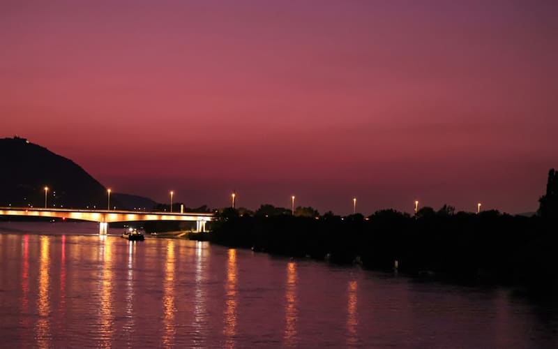 Da Nang, Wietnam dzielnica nocnego życia dla dorosłych nocą