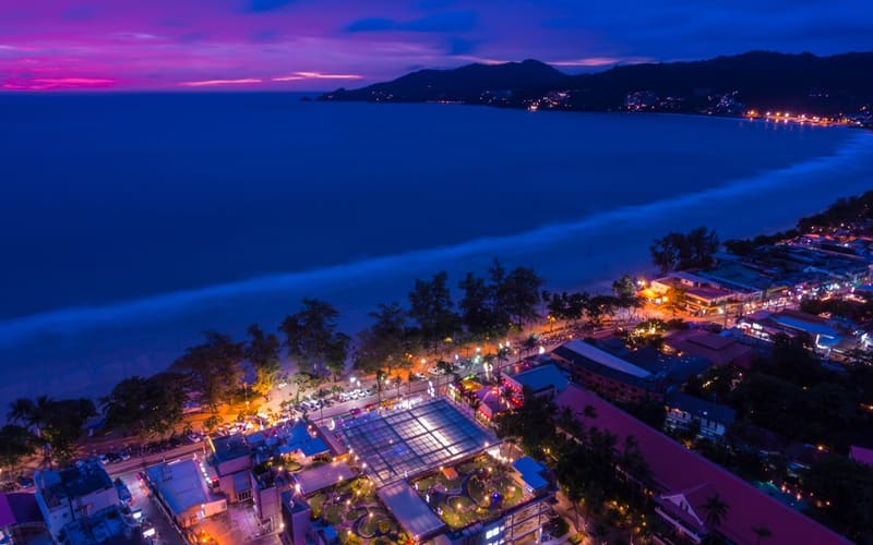 Phuket, Tailandia distrito de ocio nocturno adulto de noche