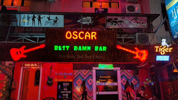 Oscar's On The Corner