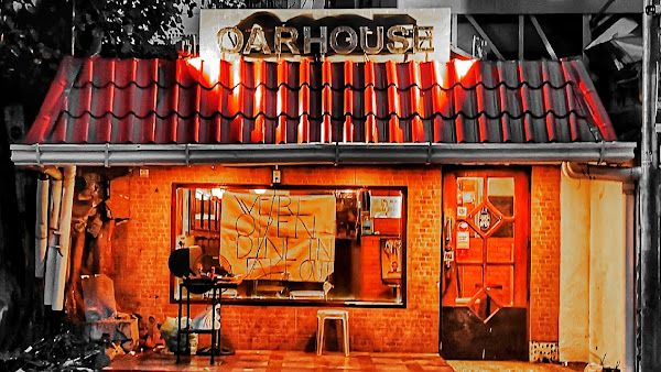 Oarhouse Pub