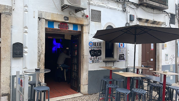 Eddie's Bar