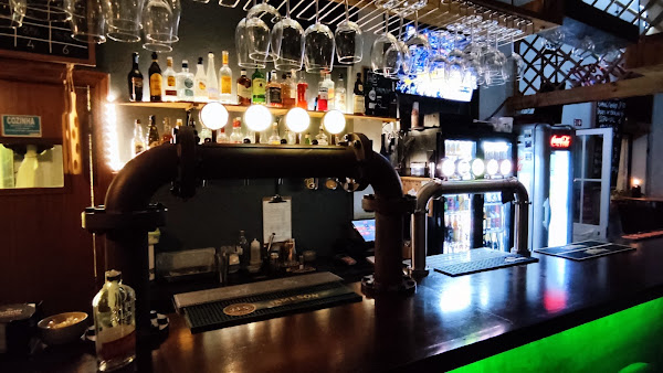 Stevie Ray's Live Music Bar