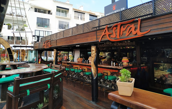 Astral Cocktail Bar