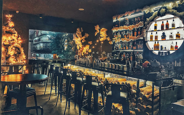 Tropical Cocktail Bar