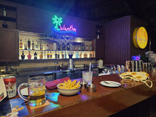 Wave Bar